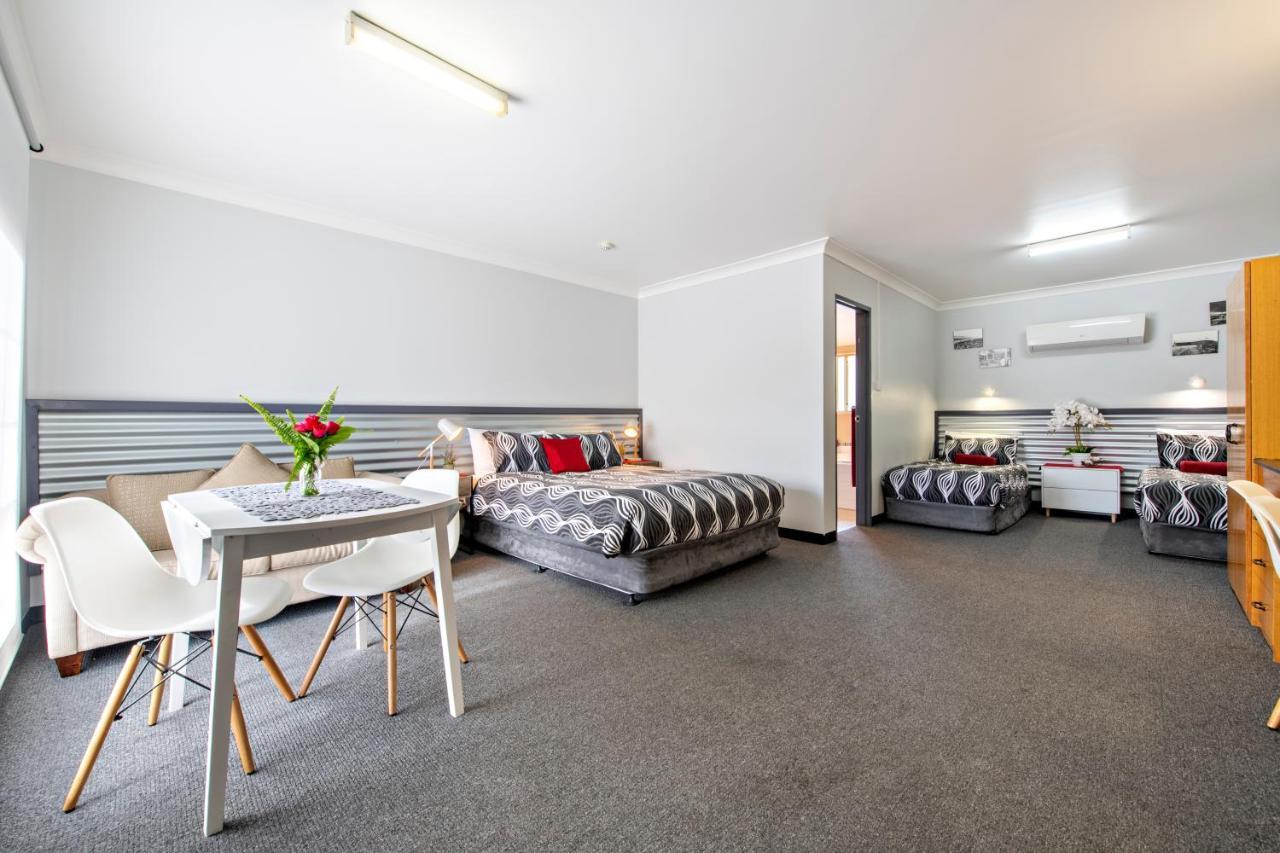 Comfort Inn Shearing Shed Dubbo Exterior photo